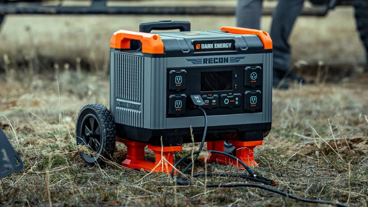 Recon 2000 power station at camp - The Lab, 4xSolar