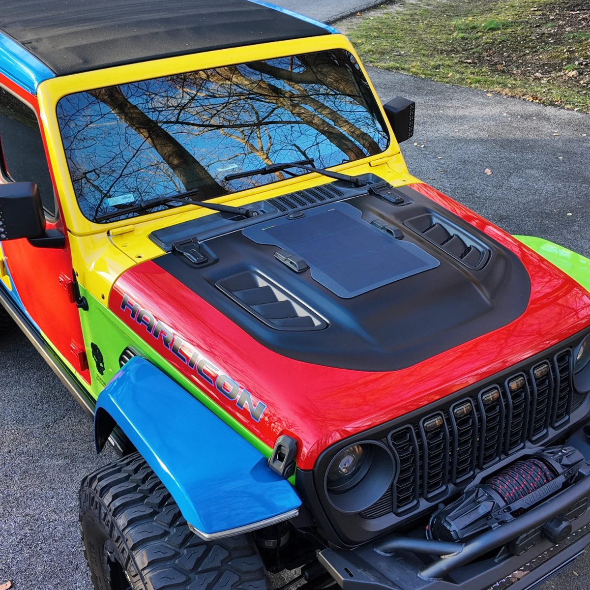 Jeep JT Gladiator & JL Wrangler  Rubicon(2020-Present) Lensun 45W Hood Solar Panel